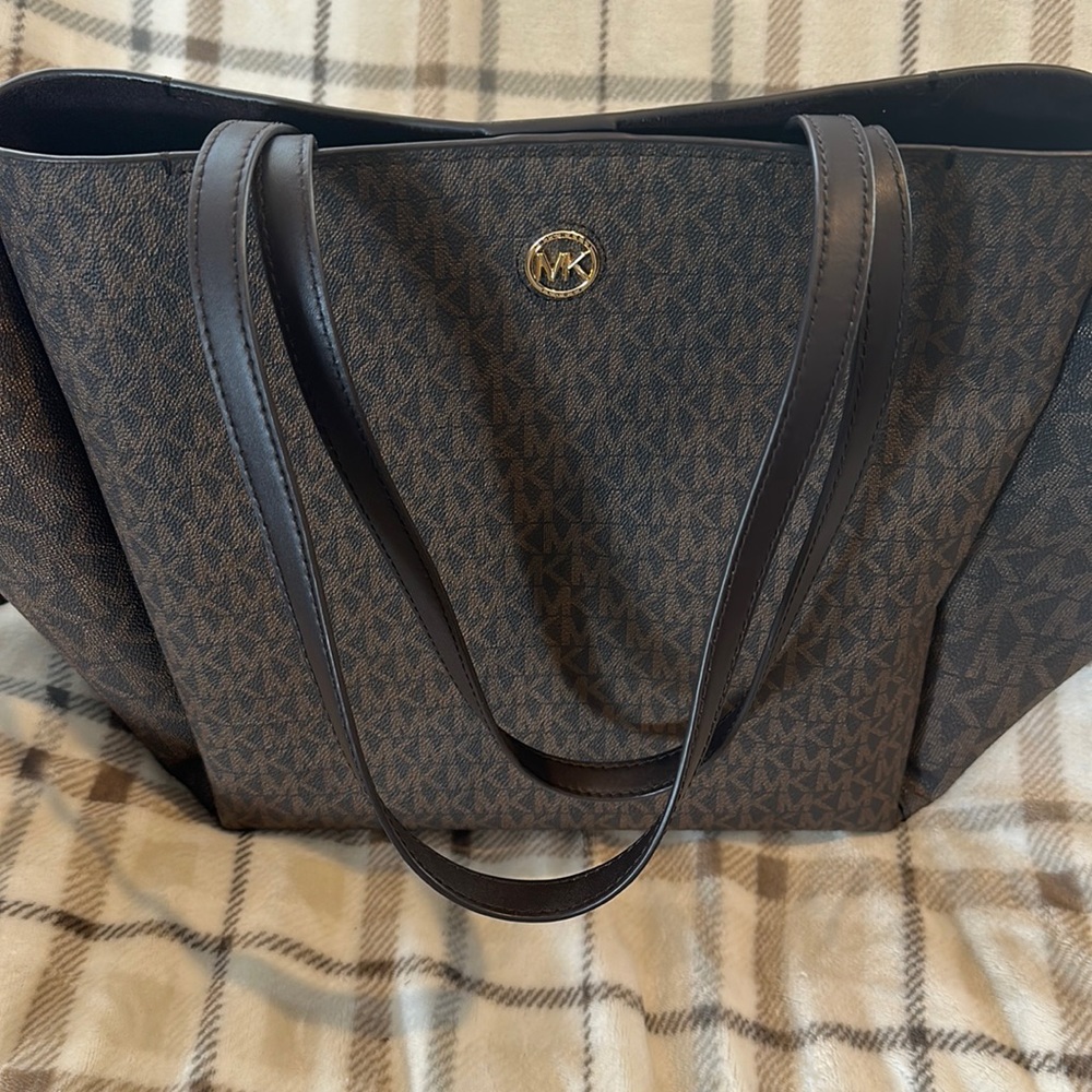 Michael Kors tote